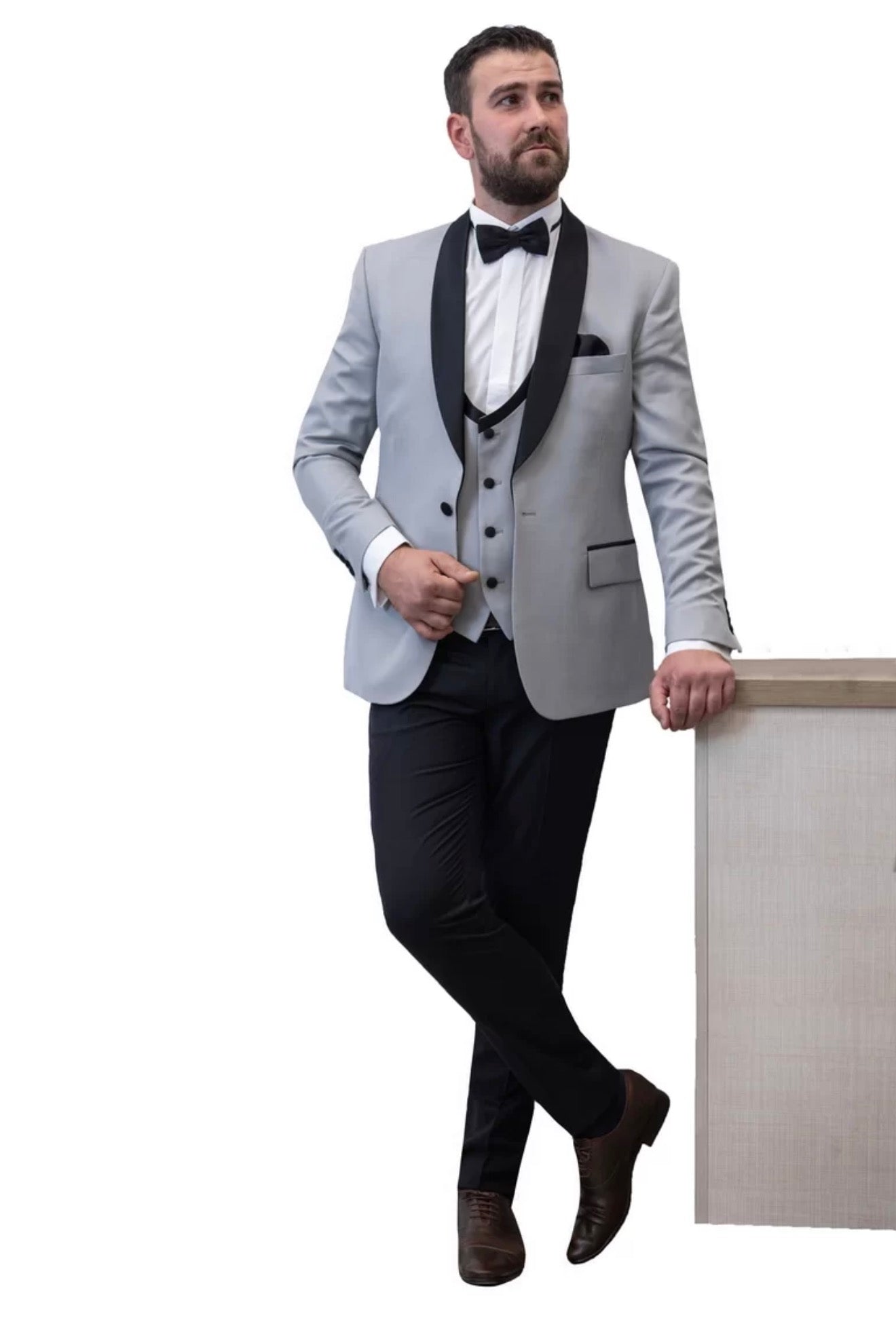 COSTUM CEREMONIE GULER SAL,2 SLITURI 1 NASTURE